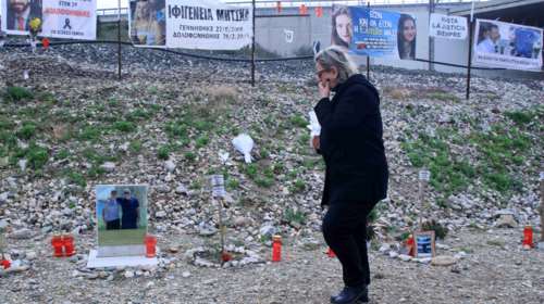 Τέμπη: Στην Εισαγγελία του Αρείου Πάγου η μήνυση γονέα θύματος - Εισαγγελική έρευνα για τα μη πολιτικά πρόσωπα
