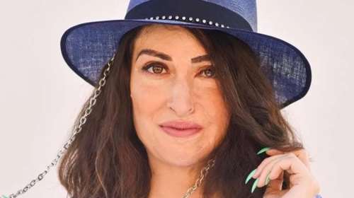 Η Ιωάννα Παλιοσπύρου ποζάρει με c-throu φόρεμα και μαγνητίζει όλα τα βλέμματα