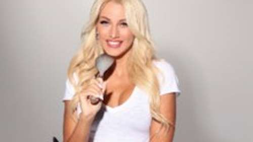 Μόνο στο Yupiii | Η Κωνσταντίνα Σπυροπούλου κάνει πρεμιέρα με μία μεγάλη έκπληξη!