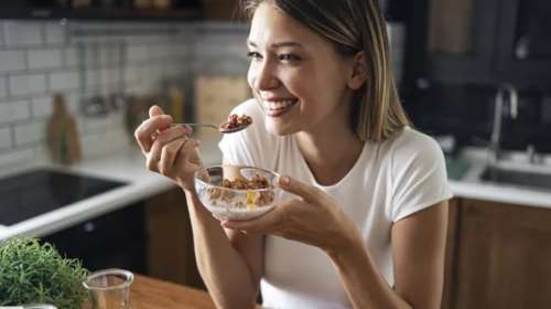 Θες υγιές βάρος; Η μικρή αλλαγή στη διατροφή που μπορεί να σου εξασφαλίσει σωστό ΒΜΙ