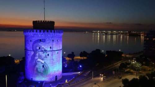 Φωτομοντάζ η viral φωτογραφία με τον Κολοκοτρώνη στον Λευκό Πύργο [εικόνες]