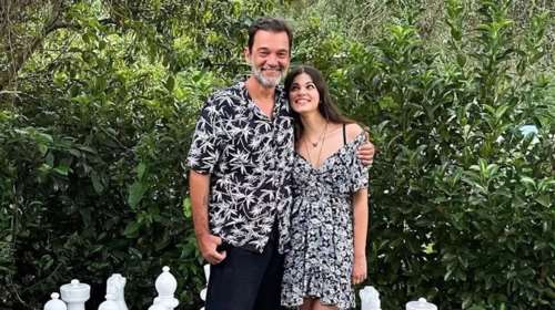 Πανέμορφο παρανυφάκι η 9χρονη Τζένη Καζάκου: Με πριγκιπικό φόρεμα στον γάμο του πατέρα της, Κωνσταντίνου Καζάκου με την Ιωάννα Μουρτζούκου