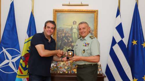 Μνημείο Άγνωστου Στρατιώτη: Αφιερωματικό podcast του ΓΕΕΘΑ με τη φωνή του Πυγμαλίωνα Δαδακαρίδη [Ηχητικό]