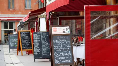 Κορονοϊός: Οδύνη στη Γαλλία με 499 θανάτους σε ένα 24ωρο - Στους 3.523 οι νεκροί