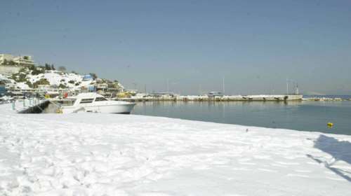 Κακοκαιρία &quot;Ελπίς&quot;: Κανονικά τα δρομολόγια από Πειραιά και Λαύριο - Aπαγόρευση απόπλου από Ραφήνα