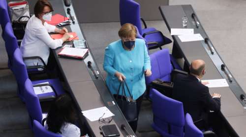 DW: Τελευταία ομιλία της Μέρκελ στη γερμανική Βουλή - Νηφάλια και χωρίς συναισθηματισμούς, όπως πάντα