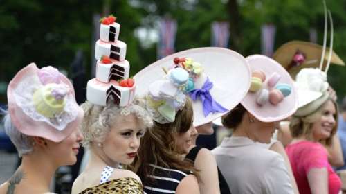 Ιπποδρομίες της Αγγλίας: Στο ντουλάπι τα εξωφρενικά καπέλα και τα ημίψηλα;  - Σοκ για τους συντηρητικούς κύκλους