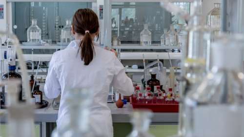 Καθηγητής Στάνφορντ Γιάννης Ιωαννίδης: Ο κορονοϊός κυριάρχησε στις επιστημονικές μελέτες του 2020