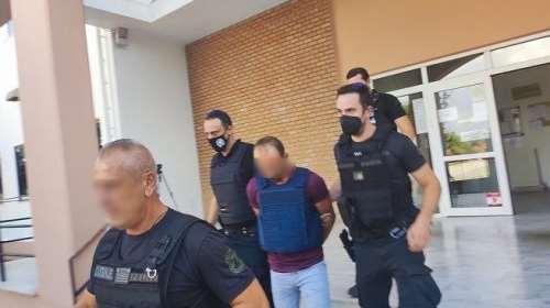 Άρτα: &quot;Με κακοποιούσε, πήγε να με πνίξει&quot;, λέει η 36χρονη - &quot;Την αγαπούσα&quot; απαντά ο 29χρονος -  Το απολογητικό υπόμνημά του