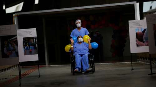 Κορονοϊός - Οξφόρδη: Επιμένουν για μήνες τα συμπτώματα στους ασθενείς - Πότε αρχίζει η &quot;μακράς διάρκειας COVID&quot;