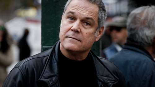 Έκρηξη με γκαζάκια έξω από το σπίτι του Θάνου Τζήμερου - Τι αναφέρει ο ίδιος