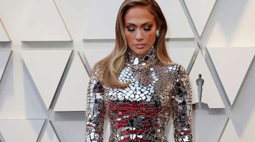 Η Τζένιφερ Λόπεζ καλωσορίζει το καλοκαίρι με ένα αποκαλυπτικό στιγμιότυπο