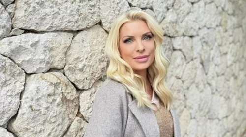 H Ελένη Μενεγάκη στο κόκκινο χαλί του Φεστιβάλ των Καννών, με εκθαμβωτική MIRO δημιουργία