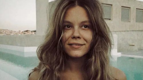 Η Γεωργία Αβασκαντήρα όπως δεν την έχουμε ξαναδεί: Εντυπωσιακή, με μακρύ σατέν φόρεμα