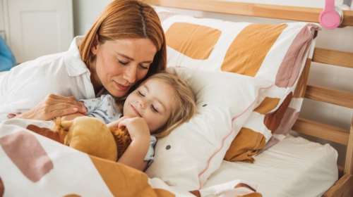 Έτσι θα αφαιρέσεις εύκολα λεκέδες από τα μαξιλάρια