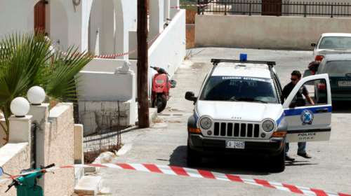 Κρήτη: Σταθμευμένο αυτοκίνητο… μπούκαρε στο ΑΤ Αγίου Νικολάου