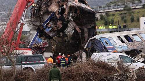 Τέμπη: Αυτοματοποιημένο SMS λαμβάνουν τραυματίες και οικογένειες θυμάτων- Αντιδράσεις για την &quot;άψυχη επικοινωνία&quot; [εικόνα - βίντεο]