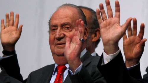 Χουαν Κάρλος: Στο Αμπού Ντάμπι ο τέως βασιλιάς της Ισπανίας - Ποιο &quot;άγνωστο πρόσωπο&quot; τον συνοδεύει