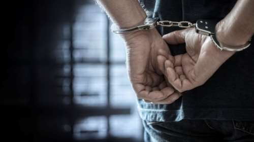 Αθήνα: 31χρονος στρατολογούσε ανήλικα κορίτσια για να κλέβουν τσάντες στο κέντρο