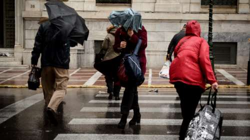 Κυριακή με βροχές - Πάμε για κακοκαιρία διαρκείας - Χιόνια  μέχρι και τα βόρεια της Αττικής - Οι περιοχές που θα επηρεαστούν από διαδοχικά κύματα