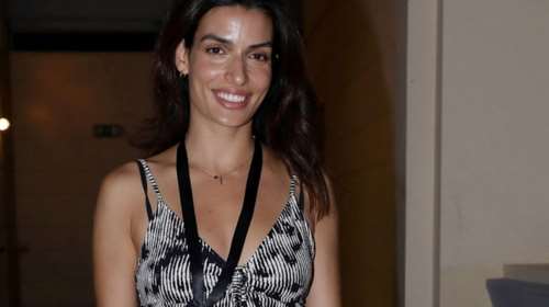 Τόνια Σωτηροπούλου: Φόρεσε το H&amp;M φόρεμα που δεν πρέπει να λείπει από τη φθινοπωρινή γκαρνταρόμπα