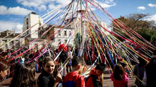 Κάτω από την Ακρόπολη κορυφώνονται οι αποκριάτικες εκδηλώσεις της Αθήνας