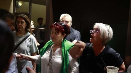 Επεισόδιο στην ΚΕ του ΣΥΡΙΖΑ με υποστηρίκτρια του Κασσελάκη: Είστε σεξιστές και ομοφοβικοί, θα σας τελειώσουμε