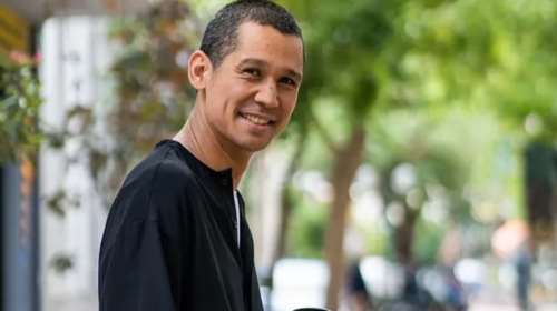 Ο Σωτήρης Κοντιζάς φωτογραφίζει την κατάξανθη κόρη του να τρώει τραχανά και &quot;λιώνει&quot; το Instagram