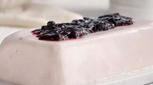 Γλυκό ψυγείου με κεράσι και γιαούρτι: Ελαφρύ, δροσερό και έτοιμο σε χρόνο μηδέν