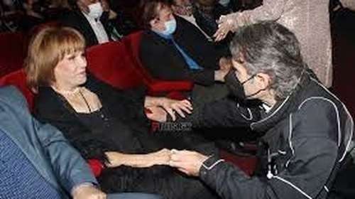 Ο τελευταίος σύντροφος της Χρονοπούλου: Μου είχε ζητήσει όταν φύγει να της αφιερώσω το τραγούδι &#39;&#39; Έρωτας αρχάγγελος&#39;&#39;