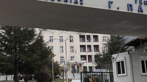 Επίθεση με τσεκούρι: Νέο ιατρικό ανακοινωθέν - Εξαιρετικά κρίσιμη η κατάσταση του 56χρονου