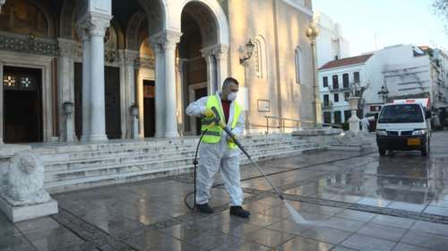 Η Ιερά Σύνοδος για το κλείσιμο των εκκλησιών: Η απόφαση μας πόνεσε δυνατά και συνεχίζει να μας πονά