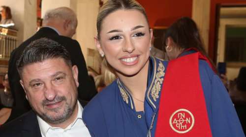 Περήφανος πατέρας ο Νίκος Χαρδαλιάς: Η κόρη του πήρε το πτυχίο της στη Νομική