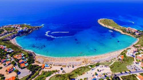 Κύπρος: Το κράτος θα πληρώσει τις διακοπές των τουριστών αν μολυνθούν από κορονοϊό