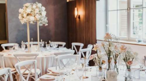 Κορωπί: Σοκ για 22 ζευγάρια που πλήρωσαν για γαμήλιες τελετές σε σφραγισμένο κέντρο εκδηλώσεων