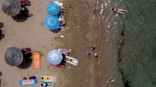 Σε αυτές τις παραλίες της Θεσσαλονίκης επιτρέπεται το κολύμπι