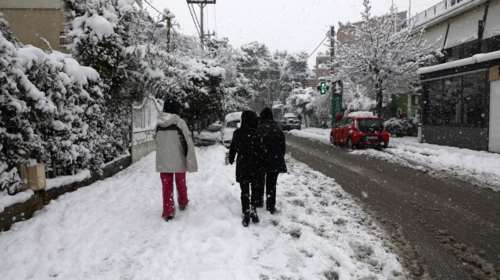 Το χιόνι έκλεισε σχολεία στη Δυτική Μακεδονία - Πού δεν θα γίνουν μαθήματα