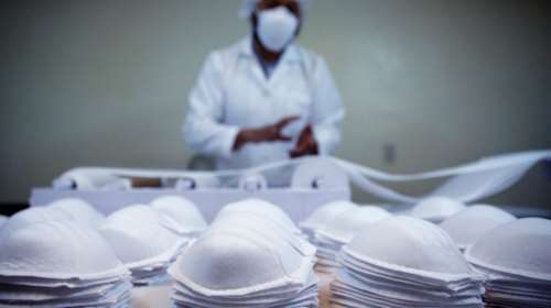 Νέες οδηγίες για τις μάσκες: Αυτές προστατεύουν καλύτερα -  Οι ασυμπτωματικοί προκαλούν το 50% της διασποράς