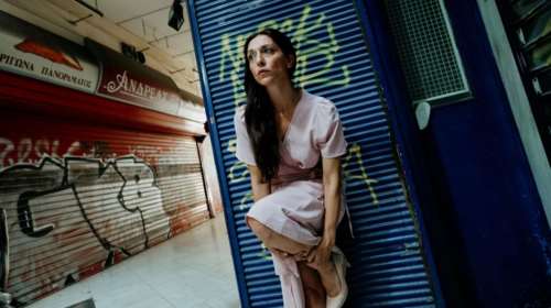 Ένα εμβληματικό μεταπολεμικό μυθιστόρημα γίνεται για πρώτη φορά παράσταση