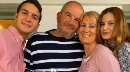 Οικογένεια Καραμανλή: Τα δίδυμα έκλεισαν τα 18 -  Δείτε το συγκινητικό βίντεο που ανέβασε η Νατάσα Παζαΐτη