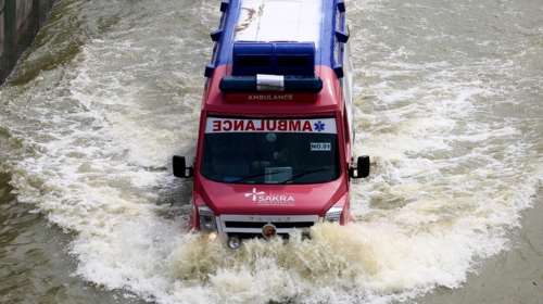 Ινδία: Οχημα που μετέφερε προσκυνητές έπεσε σε λίμνη - Τουλάχιστον 26 νεκροί