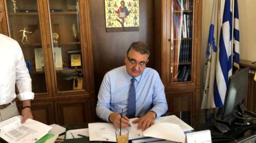 Εξαδάκτυλος για ακαταδίωκτο: Απολύτως λογική και αναγκαία η ρύθμιση - Το αποποιούμαι μέχρι να προβλεφθεί για όλους