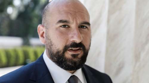 Καρφιά Οικονόμου σε Τζανακόπουλο που είπε ότι &quot;ο φράχτης στον Εβρο παραβιάζει τη διεθνή νομιμότητα&quot;