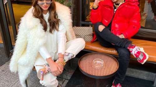 Snik: #Μένει_σπίτι και μας δείχνει νέα πλάνα – Η τεράστια συλλογή παπουτσιών (pics)