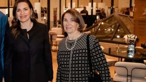 Η Όλγα Κεφαλογιάννη μαζί με την πολυαγαπημένη μητέρα της, Ελένη σε δημόσια εμφάνιση