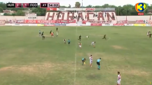 Σοκ στην Αργεντινή: Πυροβόλησαν προπονητή την ώρα του αγώνα [Βίντεο-Εικόνες]