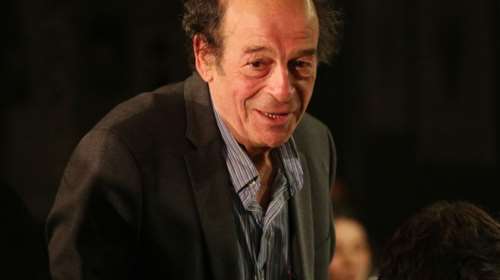 Mανούσος Μανουσάκης: &quot;Με παρενόχλησαν δύο κοπέλες&quot; - Τι αποκαλύπτει ο γνωστός σκηνοθέτης