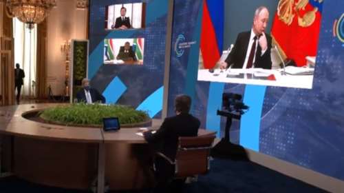 Η κατάρα της τηλεδιάσκεψης &quot;χτύπησε&quot; ξανά: Ο Μπλίνκεν &quot;έκοψε&quot; τον Μακρόν για να μιλήσει ο...σαστισμένος Πούτιν [Βίντεο]