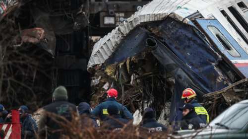 Τέμπη: Αστυνομικός περιγράφει την κόλαση μετά τη σύγκρουση των τρένων - &quot;Αίματα έτρεχαν από το κεφάλι μου...&quot;