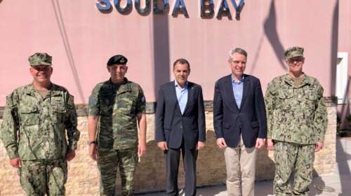 Πάιατ από Σούδα: Πιο ισχυρές από ποτέ οι σχέσεις μας με την Ελλάδα - Ανησυχία για την κατάσταση στη Λιβύη